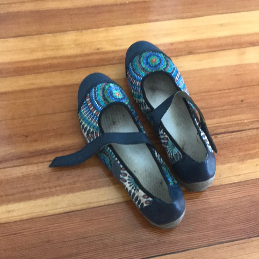 Cute patterned flat MaryJane !
